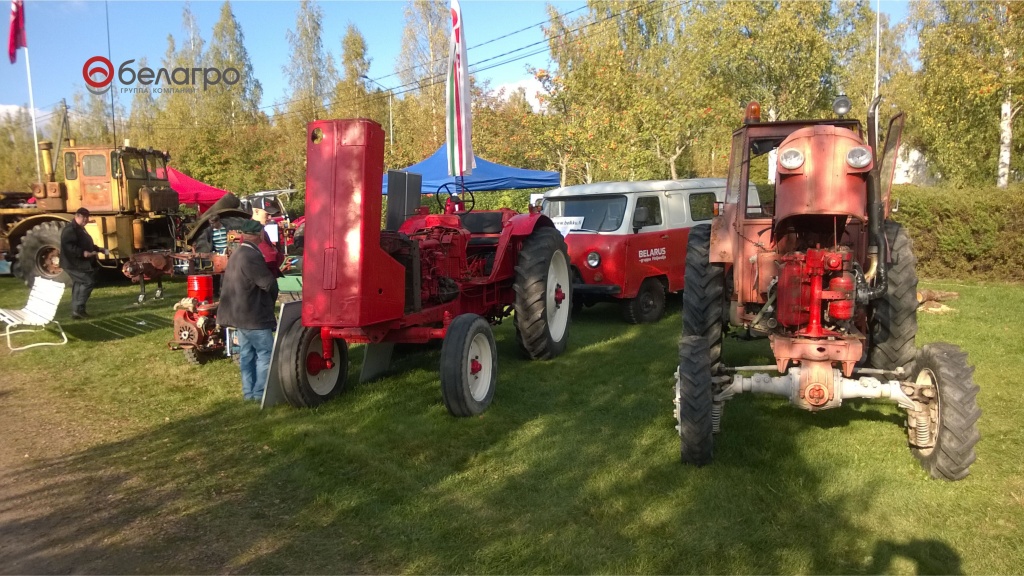 tractor4.jpg